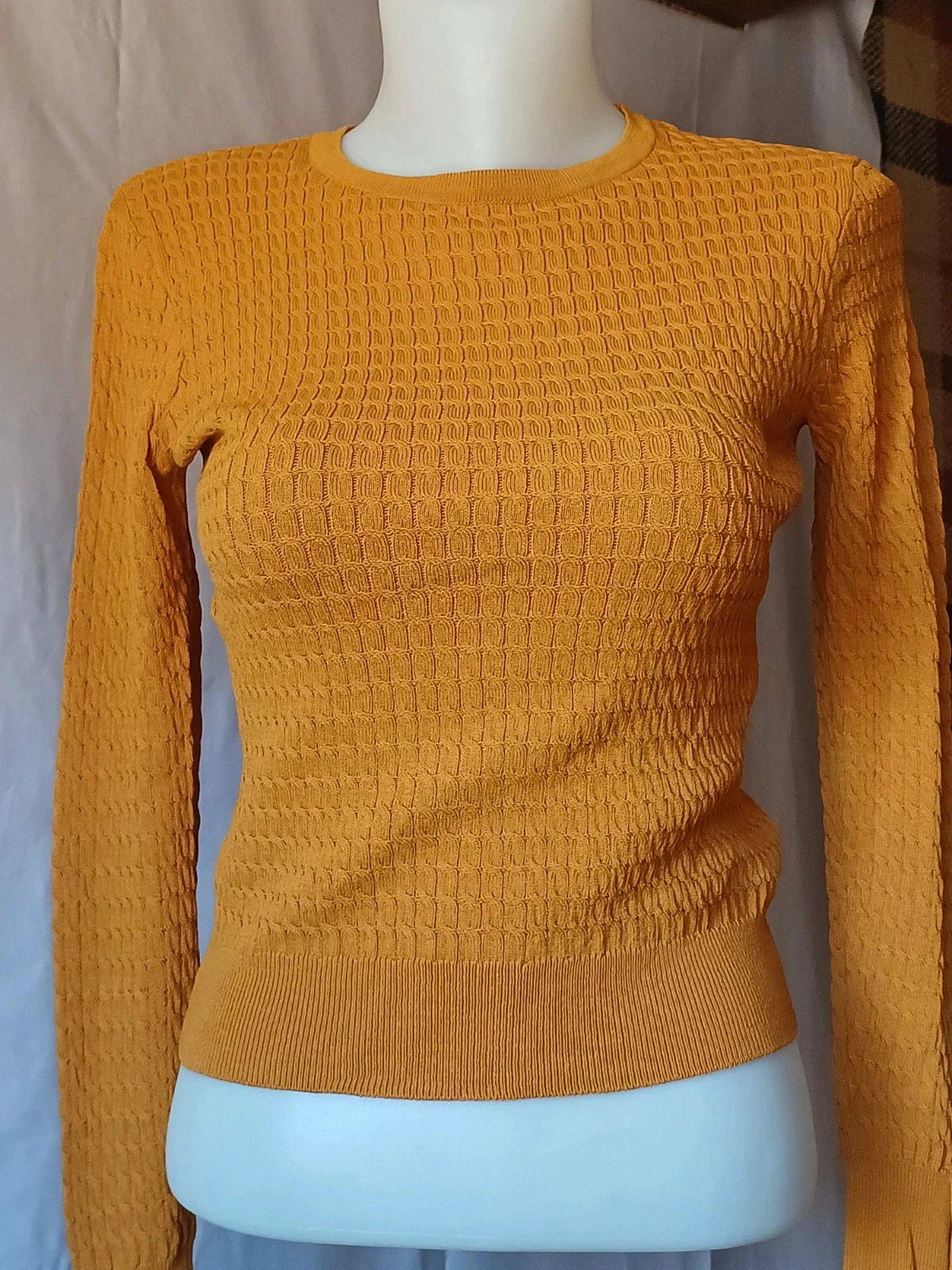 Petit pull ocre moutarde zara taille L